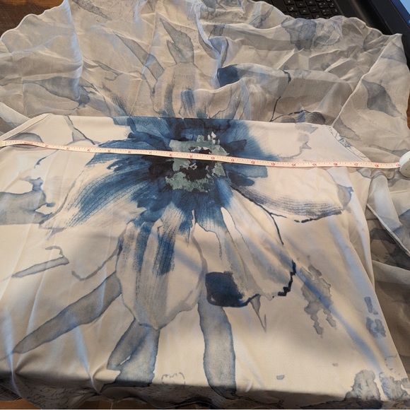 ❤️ 3/$25 Cleo Petites flowy flower painted double layered blouse flouncy - Picture 7 of 8